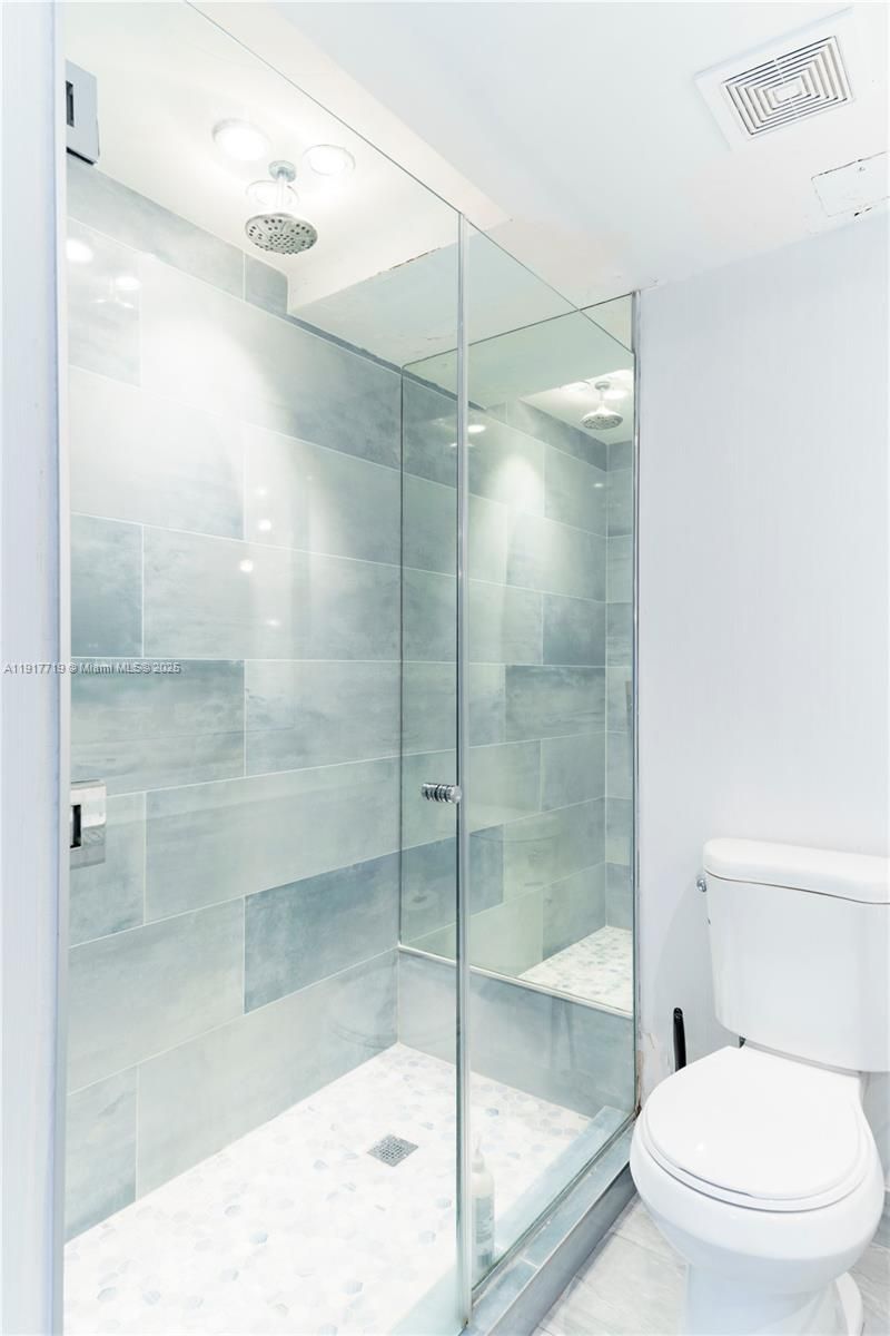 1100 West Ave, Unit 1515, Miami Beach, FL 33139 Photo