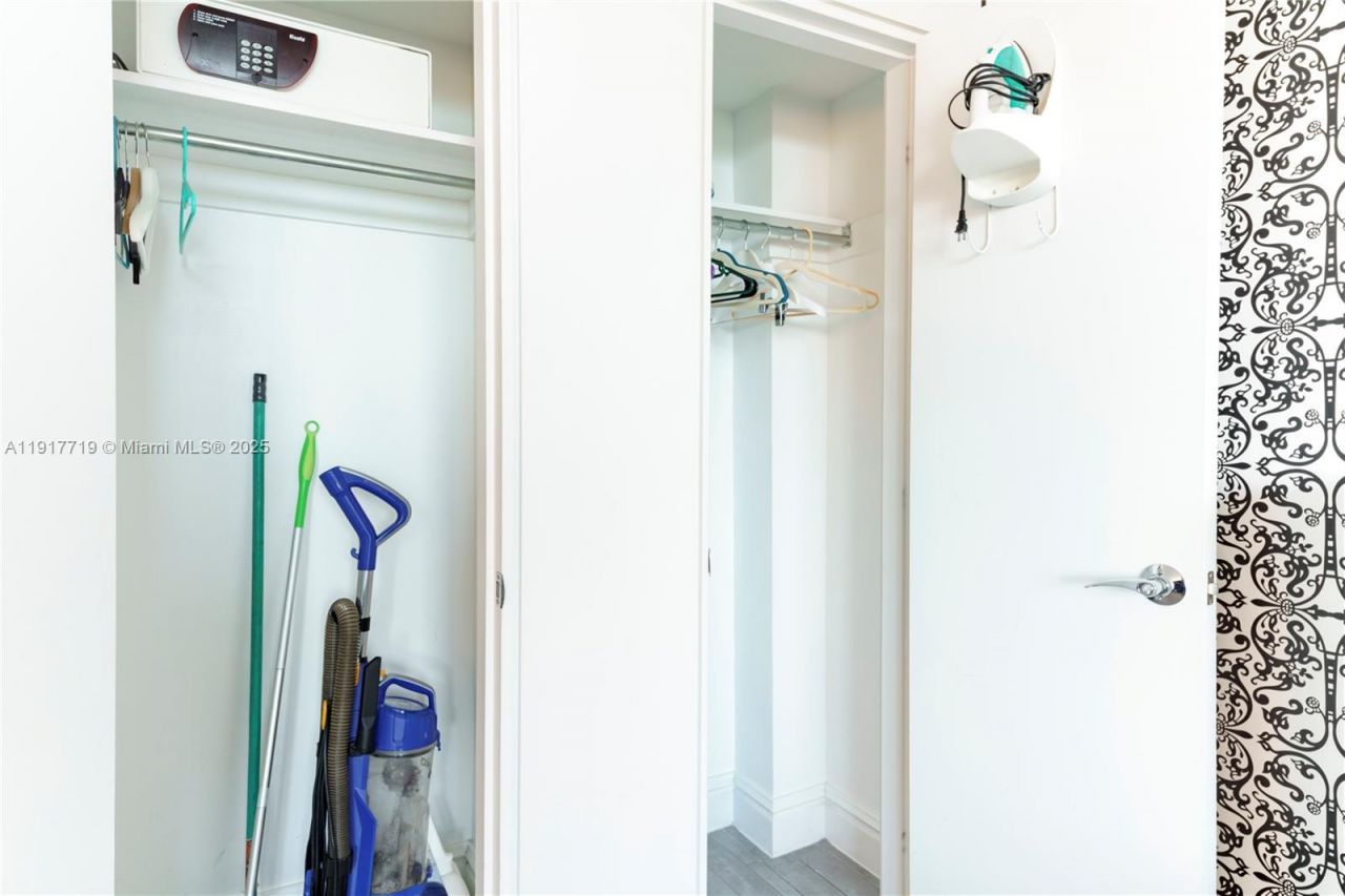 1100 West Ave, Unit 1515, Miami Beach, FL 33139 Photo