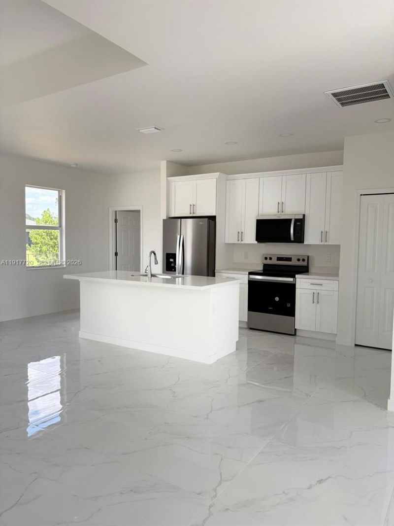 4118 4th St Sw, Lehigh Acres, FL 33976 Photo