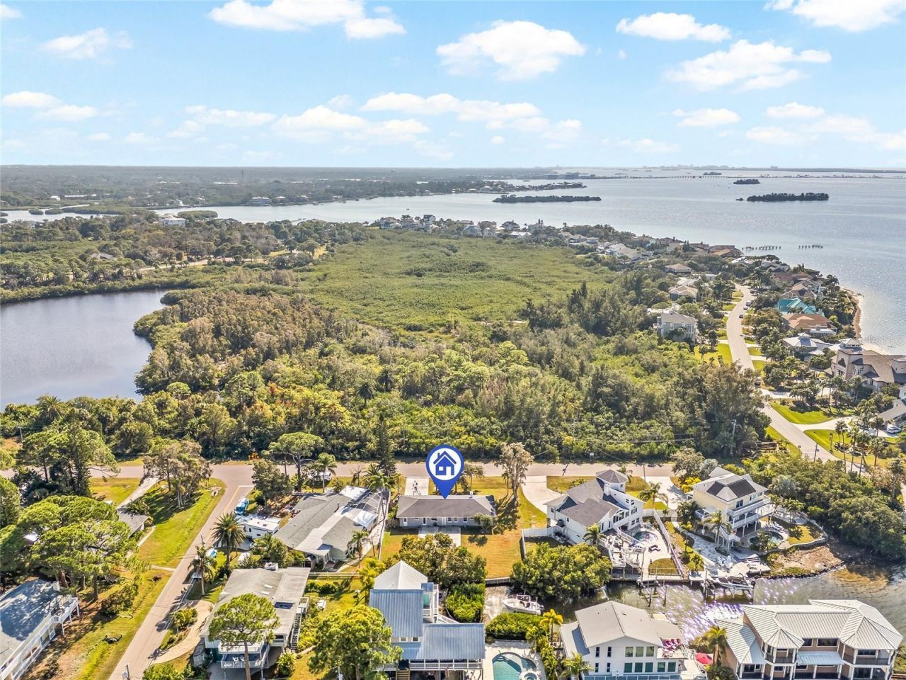 608 Florida Boulevard, Crystal Beach, FL 34681 Photo