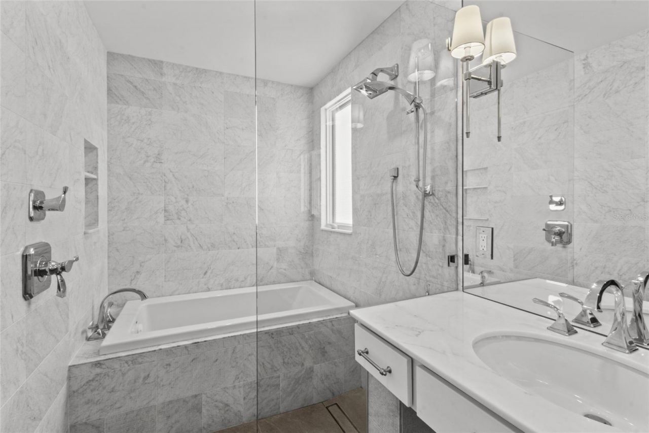 624 Saint Judes Drive, Longboat Key, FL 34228 Photo