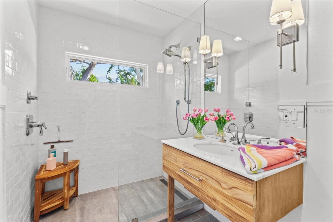 624 Saint Judes Drive, Longboat Key, FL 34228 Photo