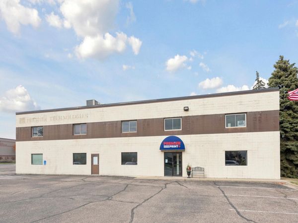 1 Premier Drive, Long Lake, MN 55356