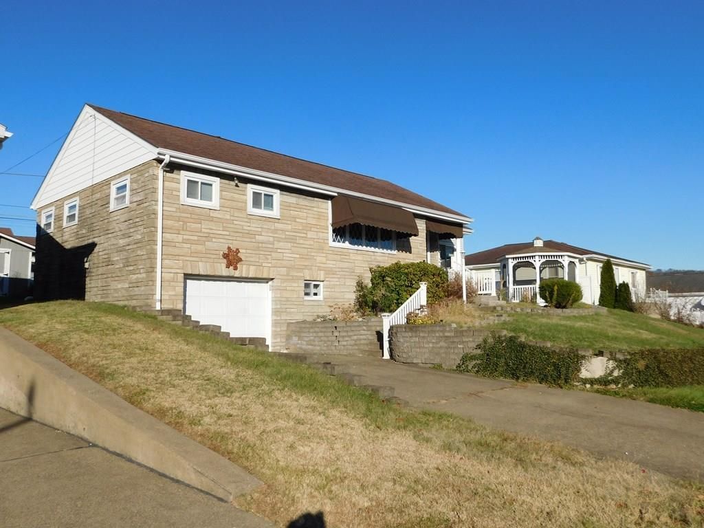 1524 8th Street, Moundsville, WV 26041 Main Photo