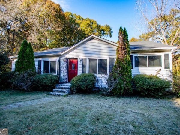 304 Taliaferro Drive, Hogansville, GA 30230