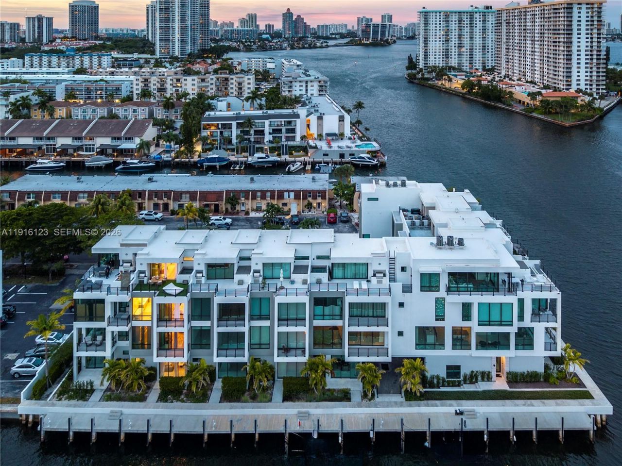 4098 NE 167 St, Unit 9, North Miami Beach, FL 33160 Photo