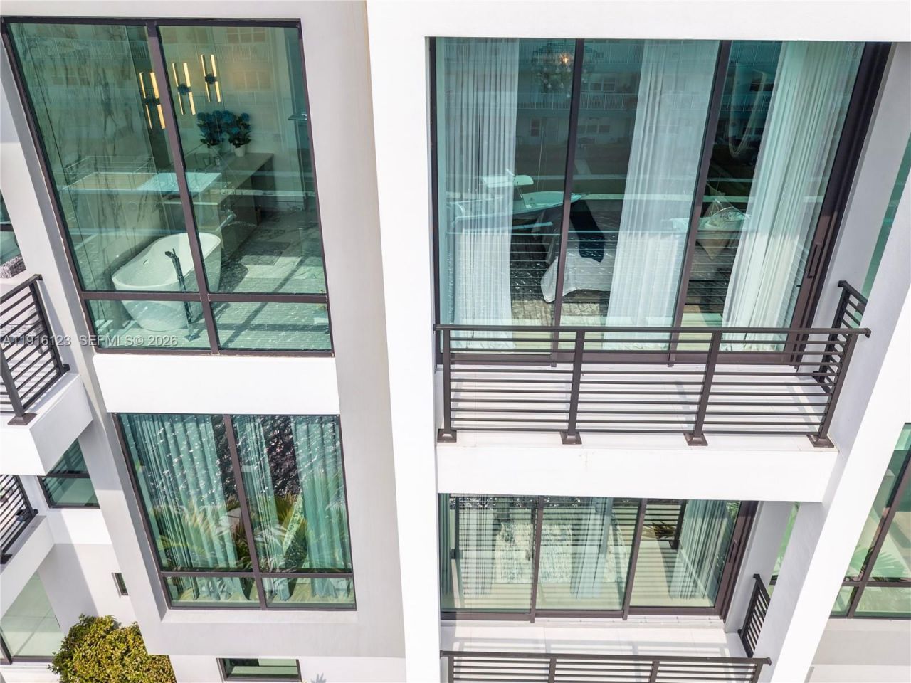 4098 NE 167 St, Unit 9, North Miami Beach, FL 33160 Photo