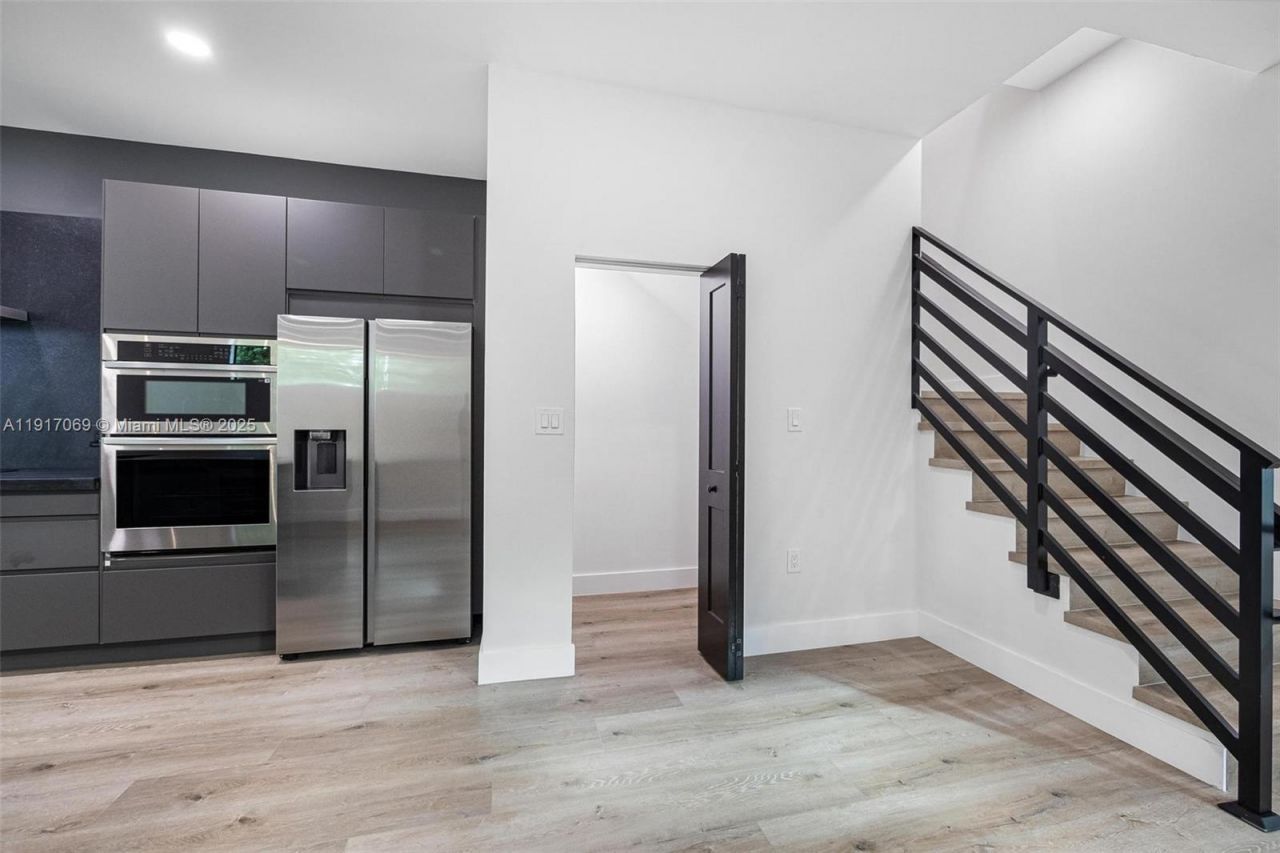 535 NW 52nd St, Miami, FL 33127 Photo