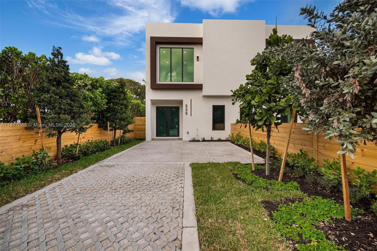 535 NW 52nd St, Miami, FL 33127 Photo
