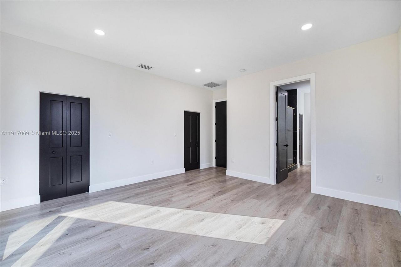 535 NW 52nd St, Miami, FL 33127 Photo