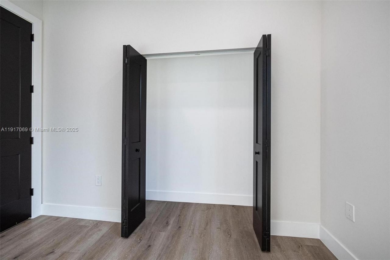 535 NW 52nd St, Miami, FL 33127 Photo