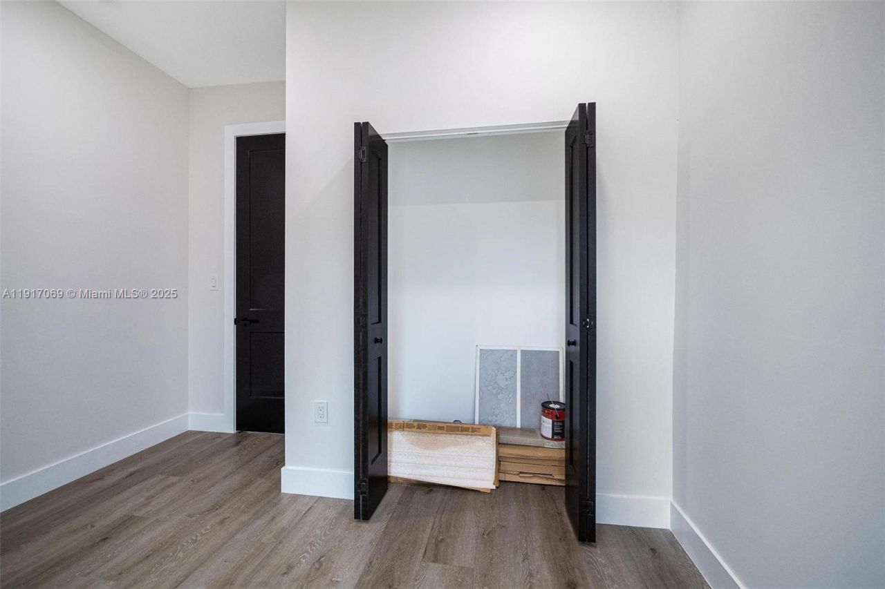 535 NW 52nd St, Miami, FL 33127 Photo