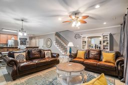 219 N Yaupon Dr. photo 4