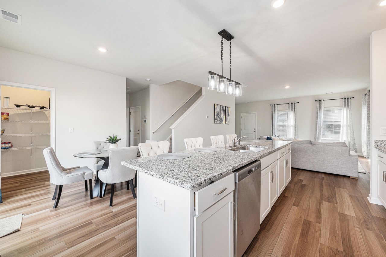 356 Gothenburg Trail Photo 5