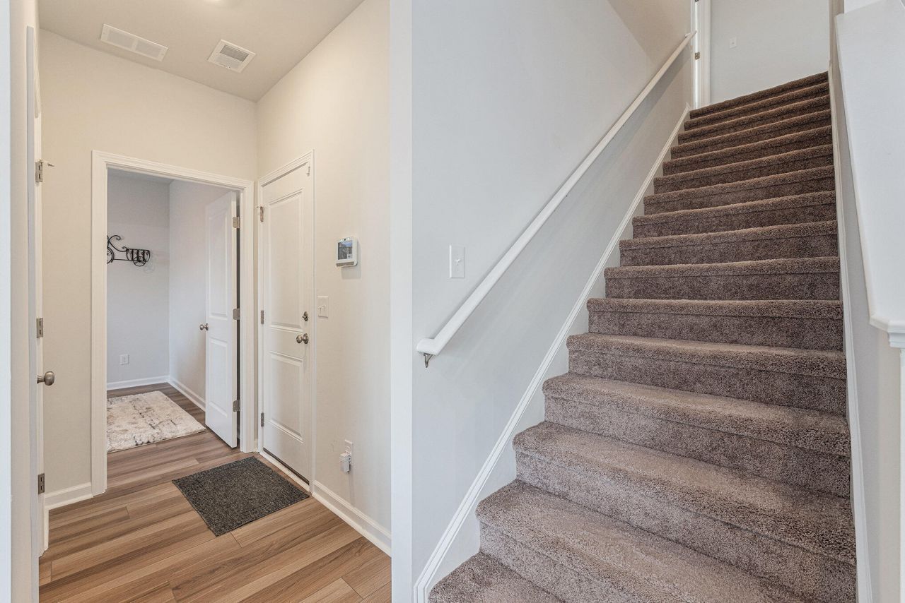 356 Gothenburg Trail Photo 8