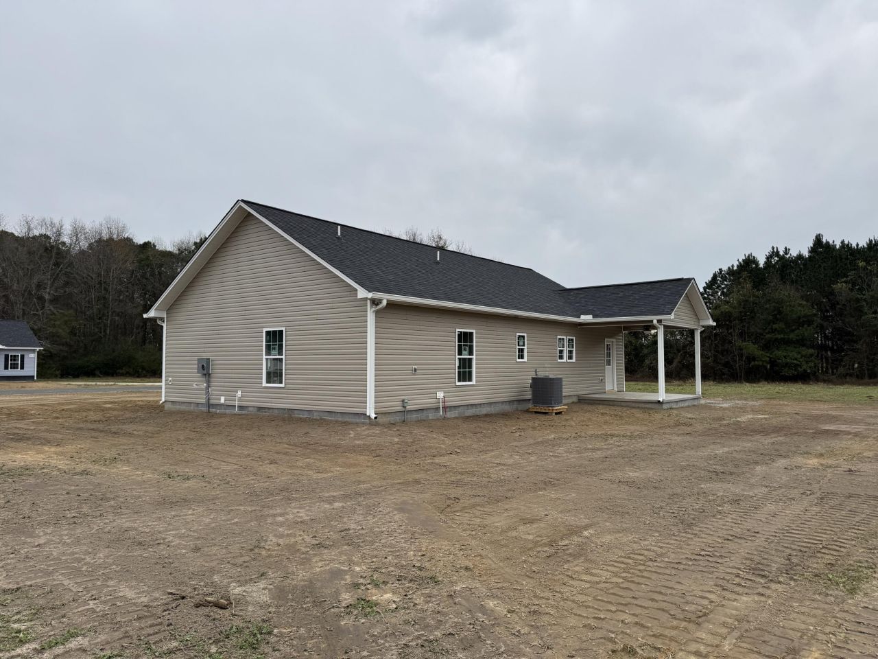 677 Winningham Road Photo 4