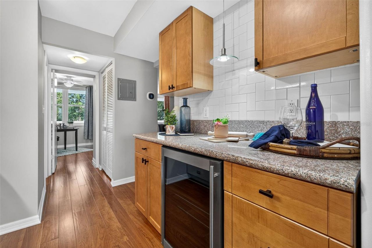 4880 Locust Street Ne, Unit 330, Saint Petersburg, FL 33703 Photo