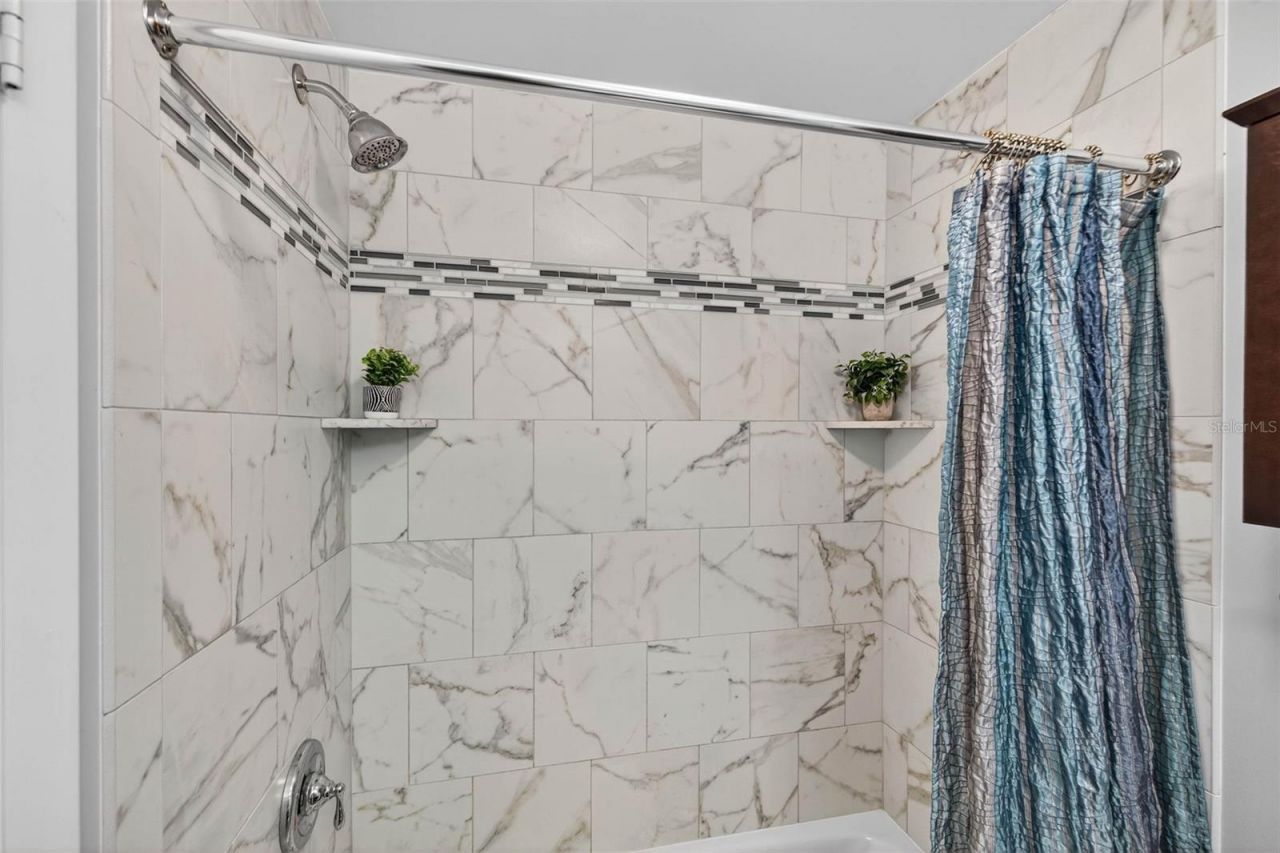 4880 Locust Street Ne, Unit 330, Saint Petersburg, FL 33703 Photo