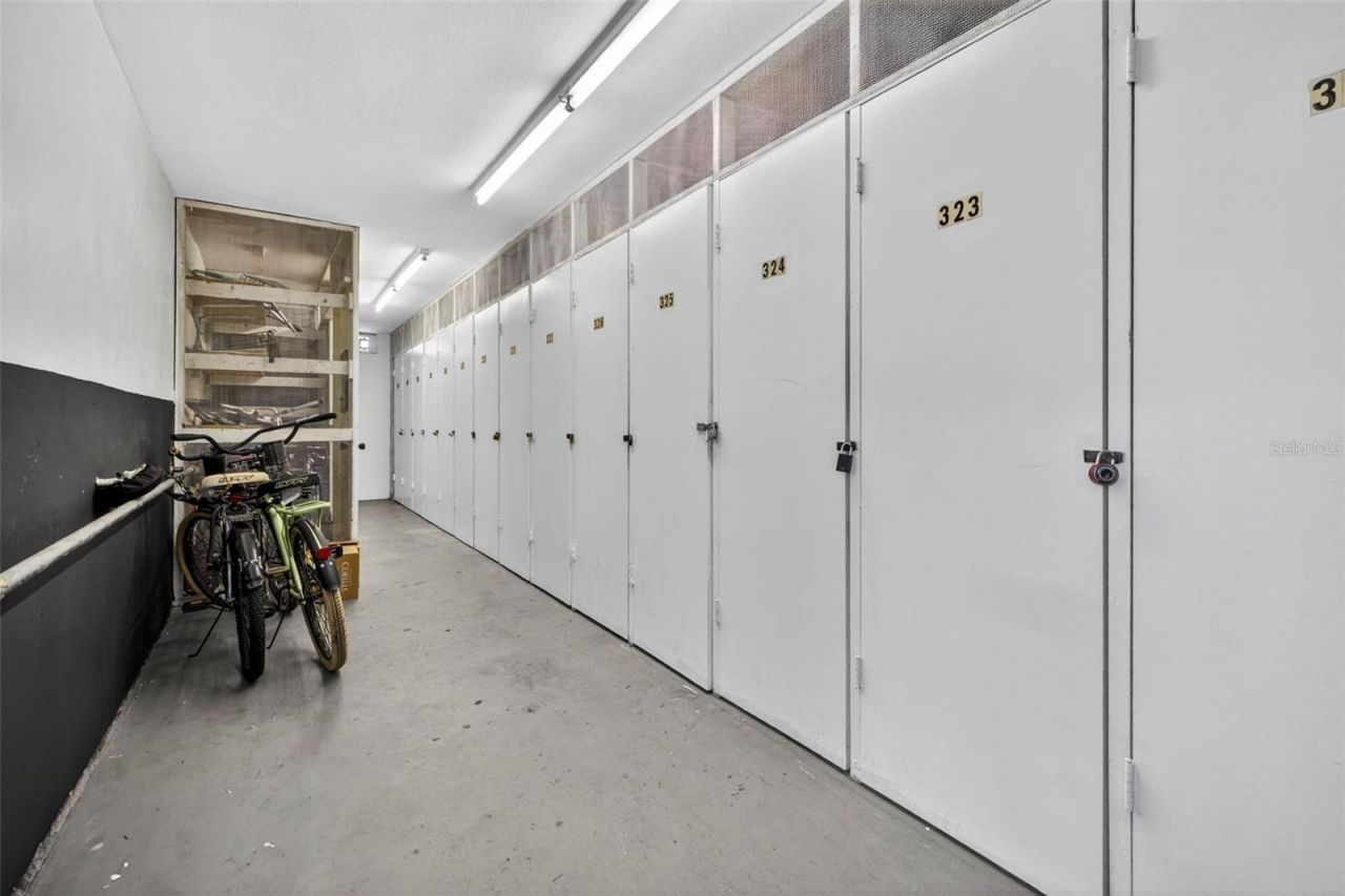 4880 Locust Street Ne, Unit 330, Saint Petersburg, FL 33703 Photo