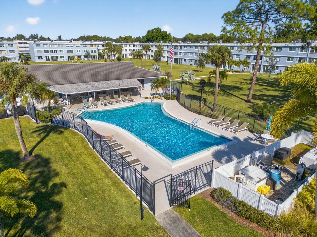 4880 Locust Street Ne, Unit 330, Saint Petersburg, FL 33703 Photo