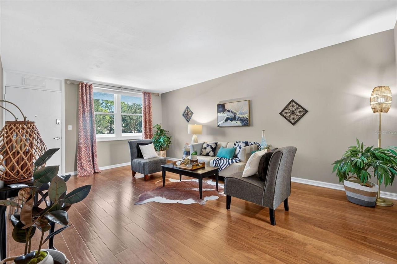 4880 Locust Street Ne, Unit 330, Saint Petersburg, FL 33703 Photo