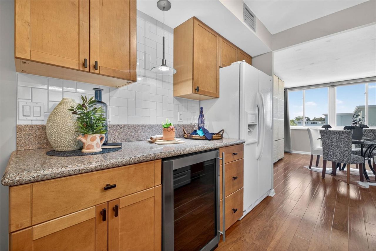 4880 Locust Street Ne, Unit 330, Saint Petersburg, FL 33703 Photo