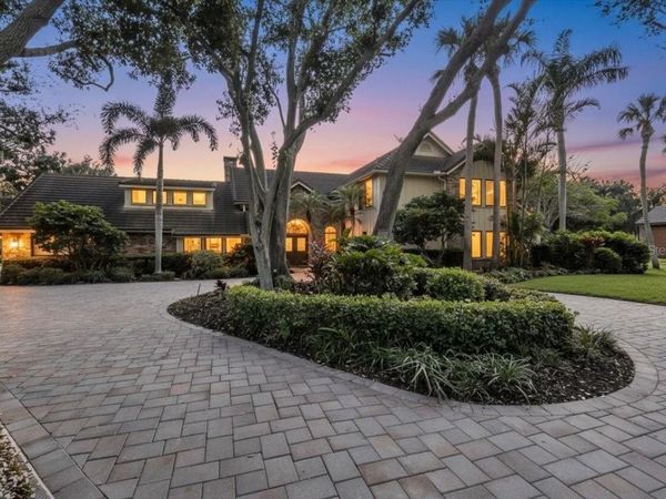 2383 LANDINGS CIRCLE, BRADENTON, FL 34209