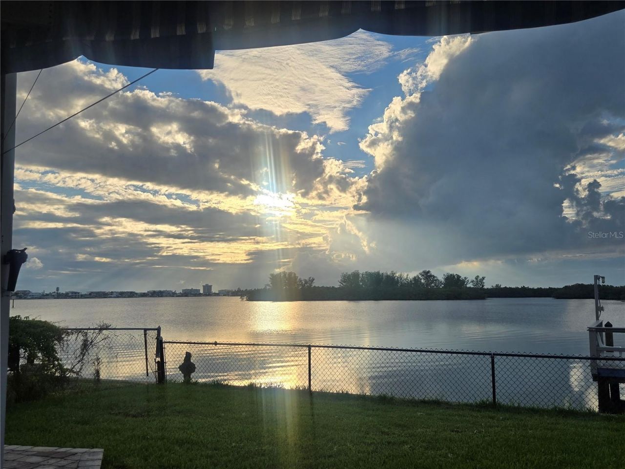 5694 Oakhurst Drive, Seminole, FL 33772 Photo