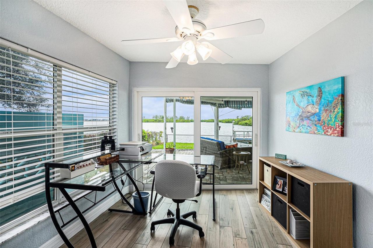 5694 Oakhurst Drive, Seminole, FL 33772 Photo