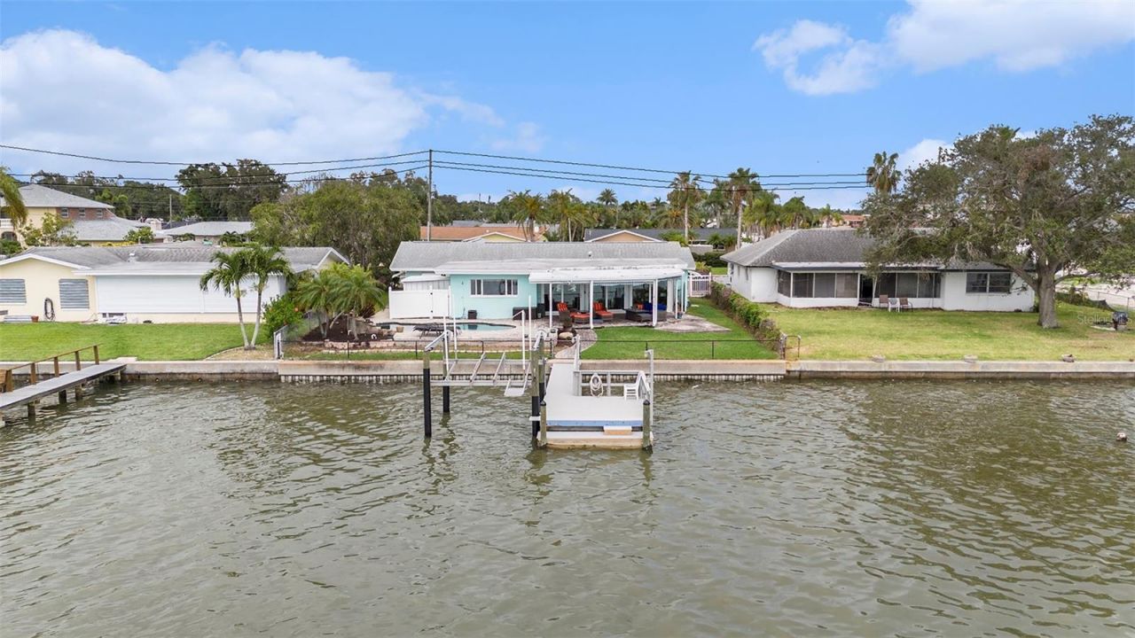 5694 Oakhurst Drive, Seminole, FL 33772 Photo