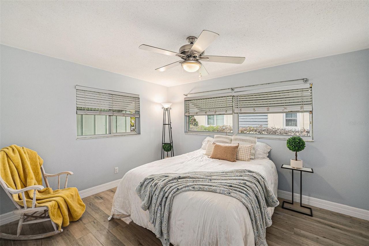 5694 Oakhurst Drive, Seminole, FL 33772 Photo