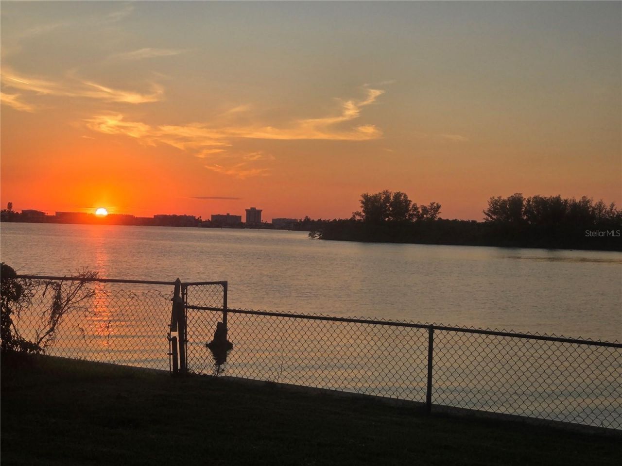 5694 Oakhurst Drive, Seminole, FL 33772 Photo