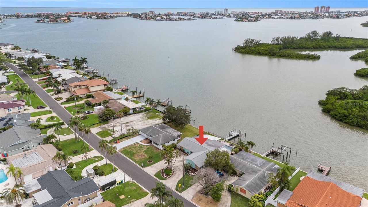 5694 Oakhurst Drive, Seminole, FL 33772 Photo