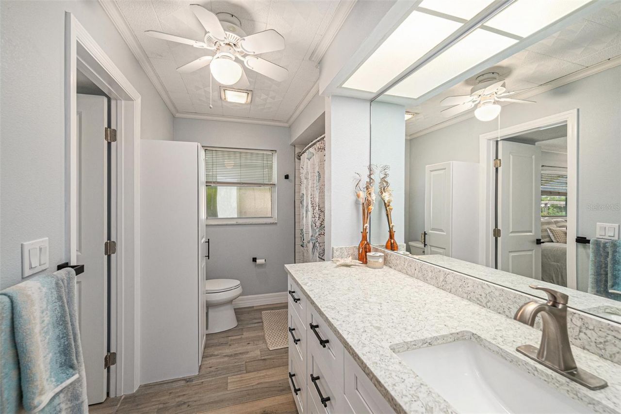 5694 Oakhurst Drive, Seminole, FL 33772 Photo