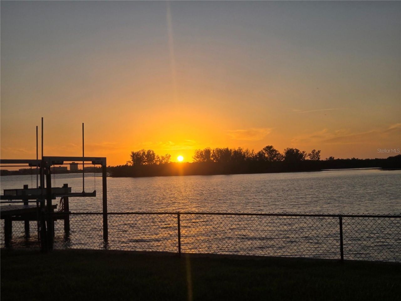 5694 Oakhurst Drive, Seminole, FL 33772 Photo