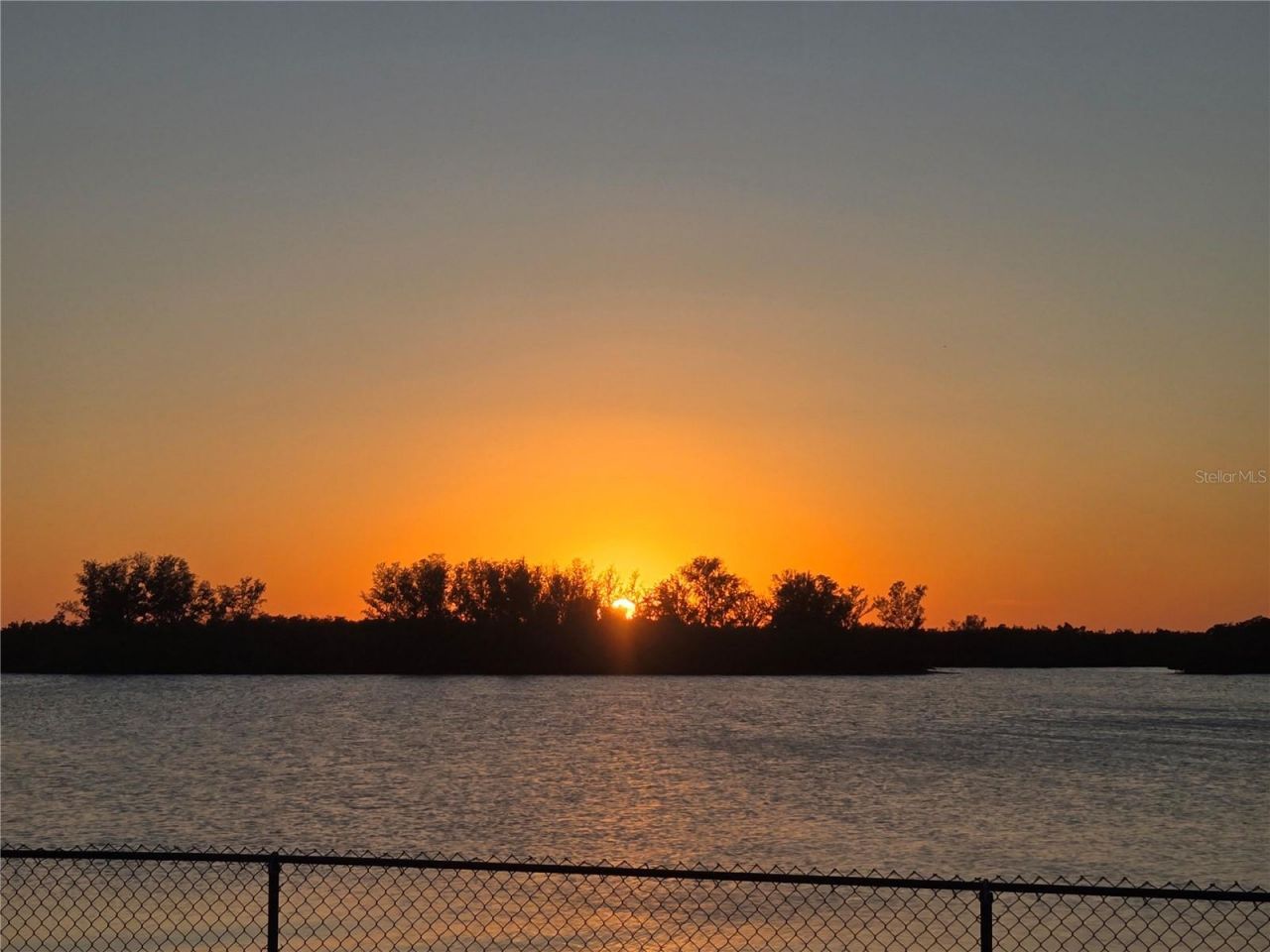 5694 Oakhurst Drive, Seminole, FL 33772 Photo