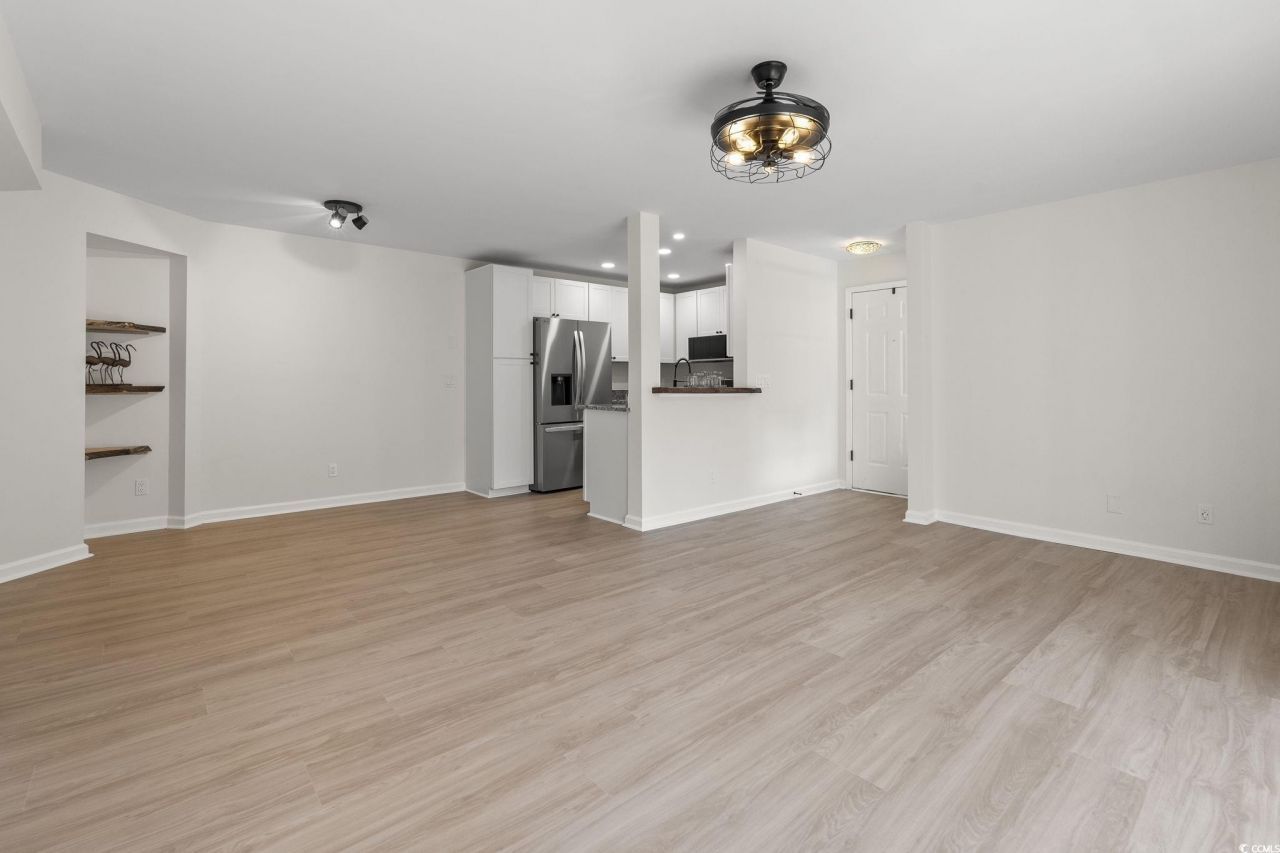 8861 Cloisters Ln. Photo 10