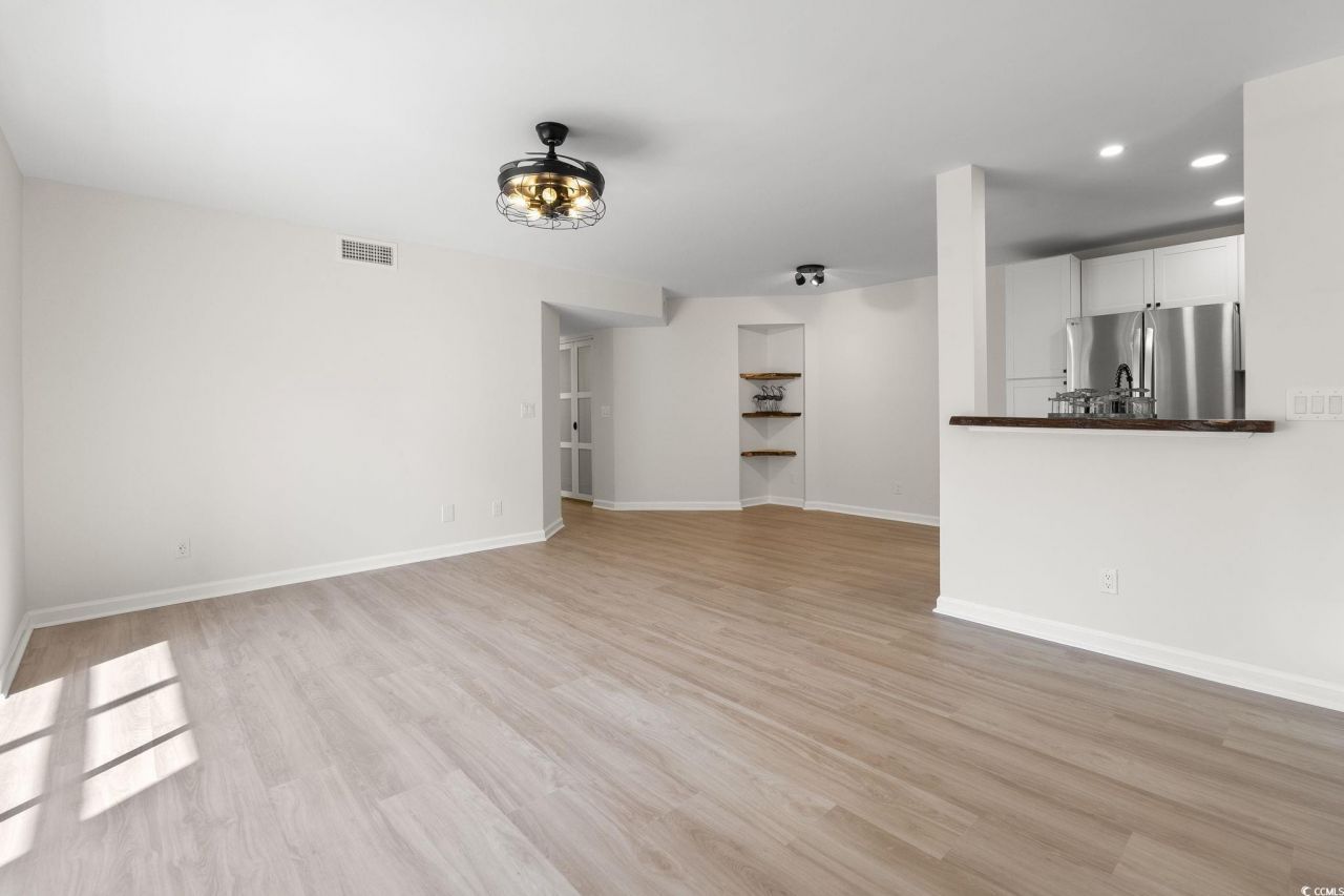 8861 Cloisters Ln. Photo 11