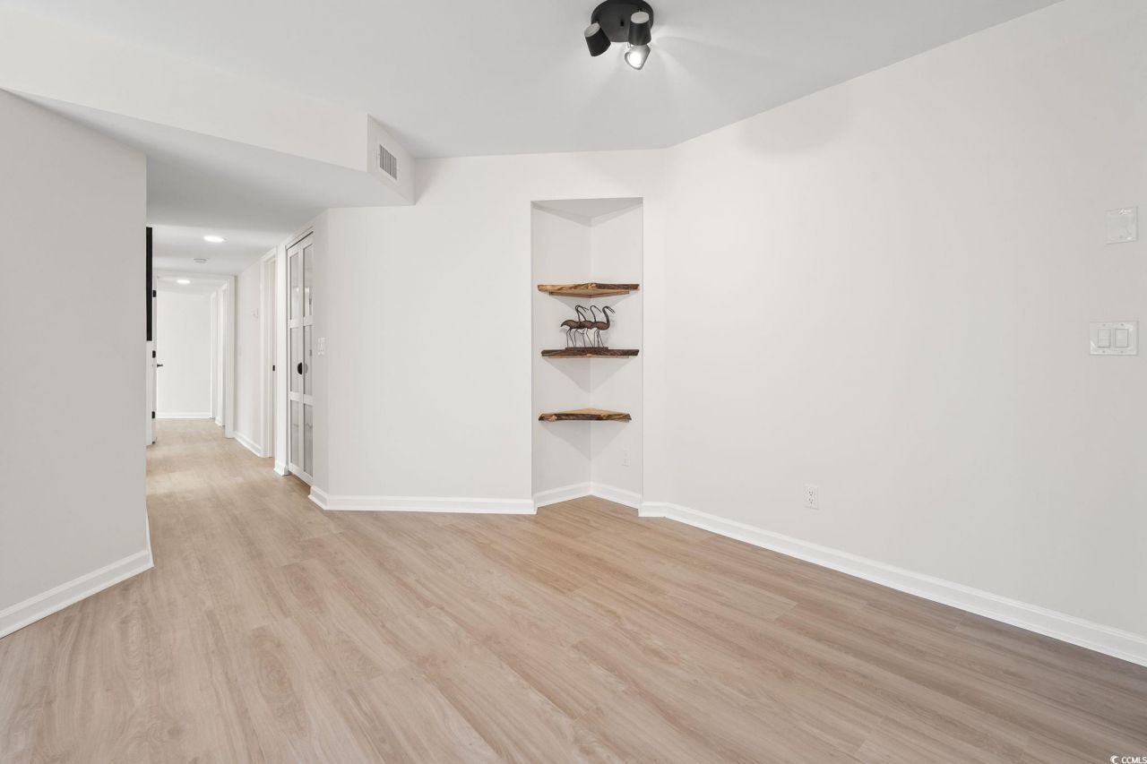 8861 Cloisters Ln. Photo 13