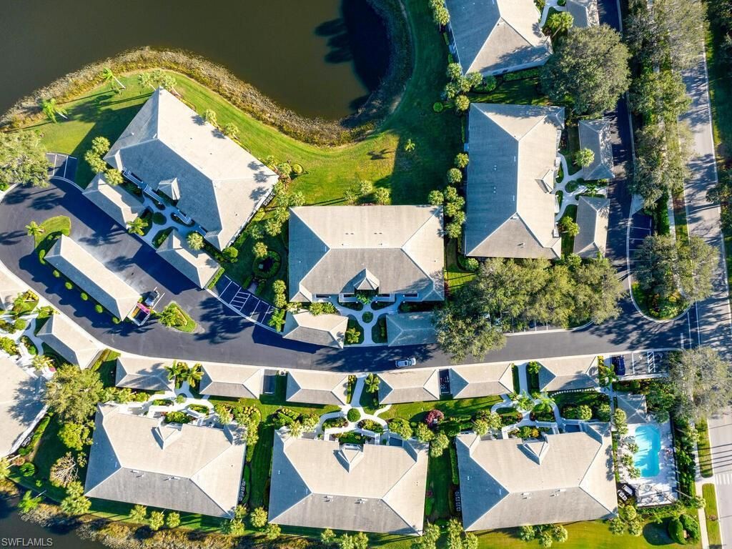 2220 Chesterbrook Ct, Unit 6-202, Naples, FL 34109 Photo
