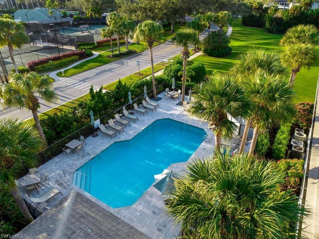 2220 Chesterbrook Ct, Unit 6-202, Naples, FL 34109 Photo