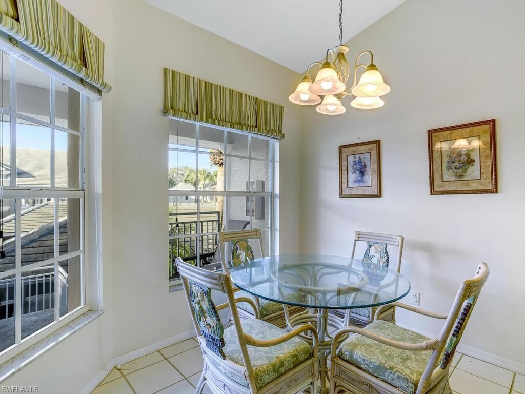 2220 Chesterbrook Ct, Unit 6-202, Naples, FL 34109 Photo