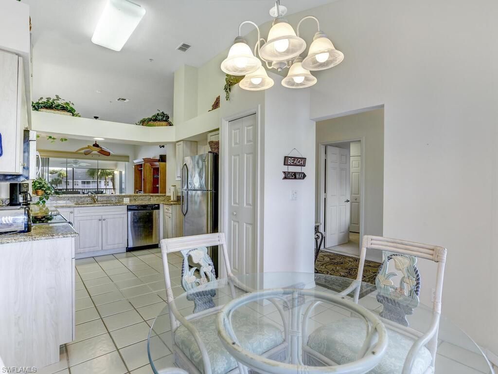 2220 Chesterbrook Ct, Unit 6-202, Naples, FL 34109 Photo