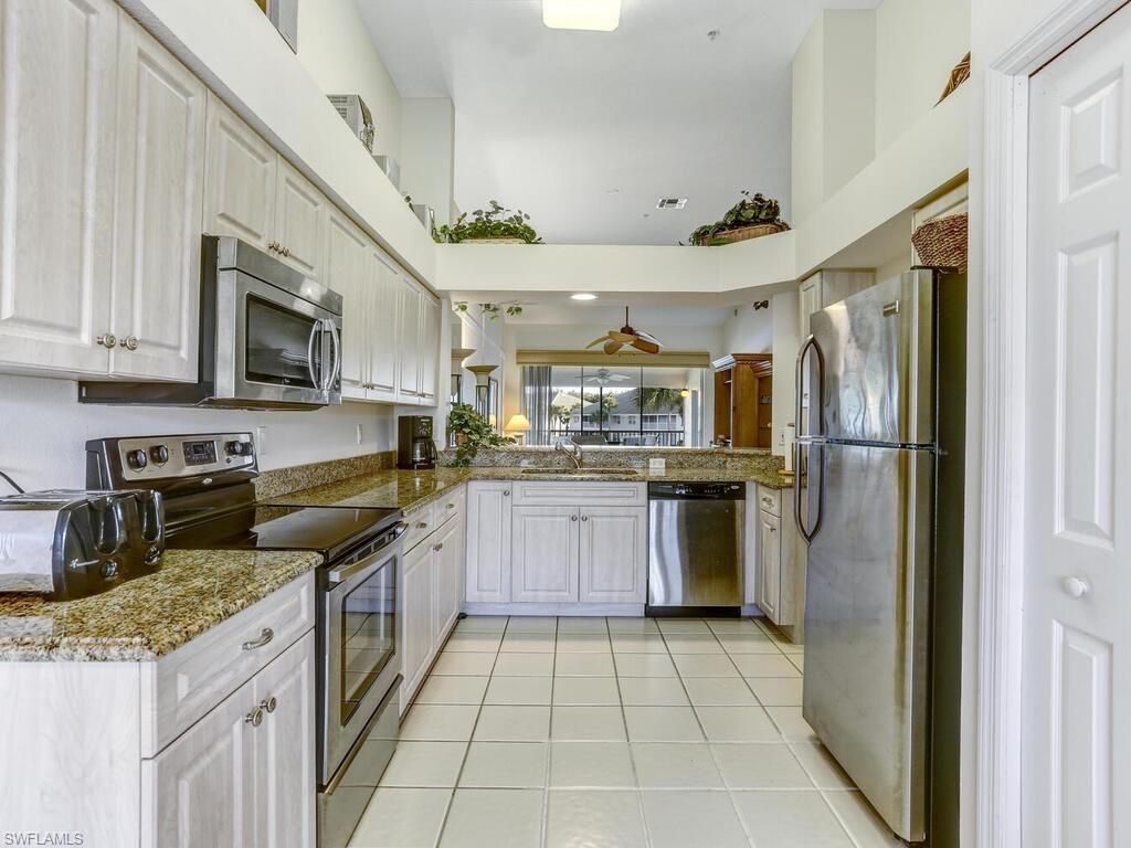 2220 Chesterbrook Ct, Unit 6-202, Naples, FL 34109 Photo