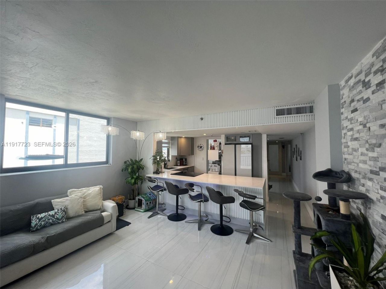 17878 N Bay Rd, Unit 507, Sunny Isles Beach, FL 33160 Photo