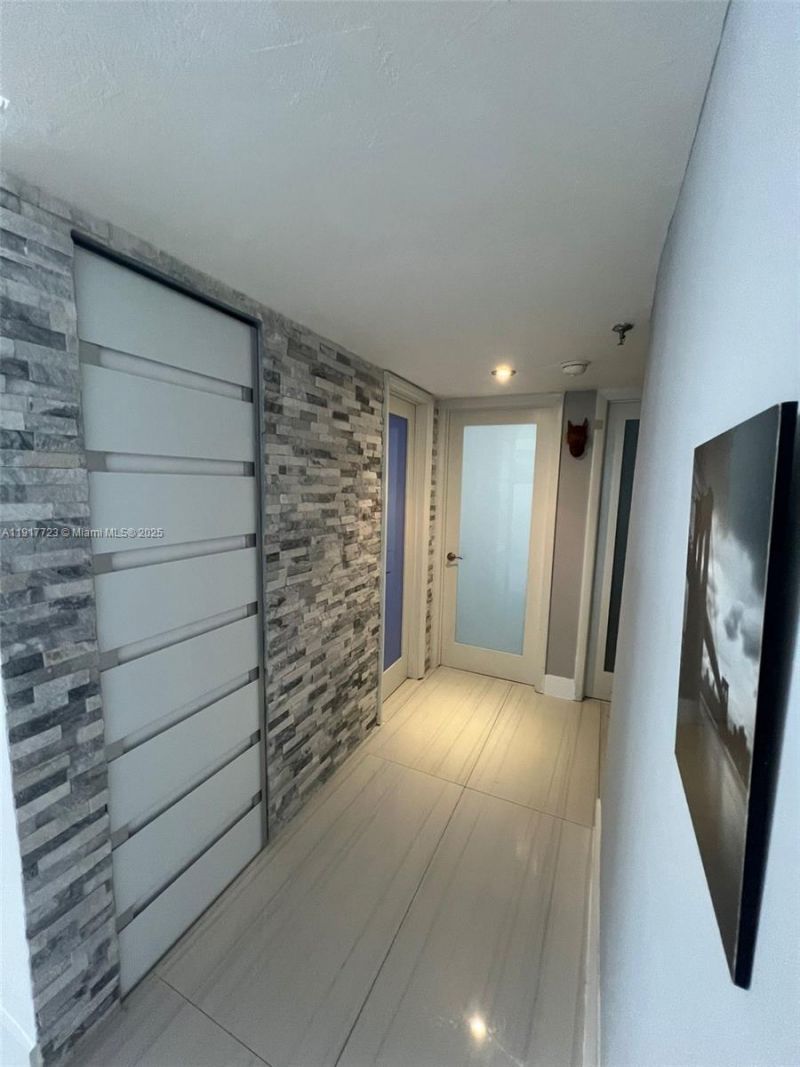 17878 N Bay Rd, Unit 507, Sunny Isles Beach, FL 33160 Photo