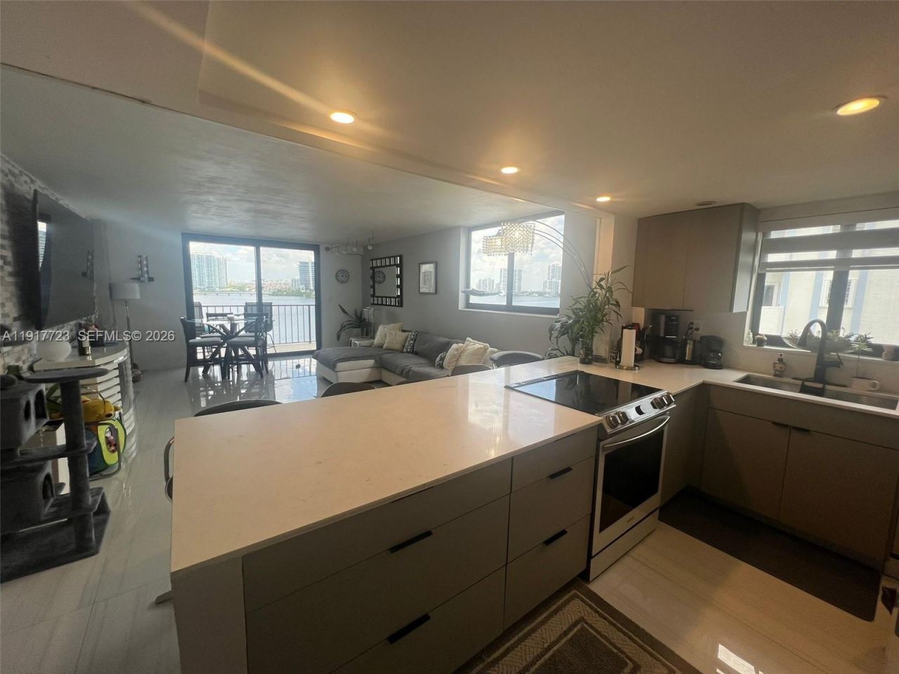 17878 N Bay Rd, Unit 507, Sunny Isles Beach, FL 33160 Photo
