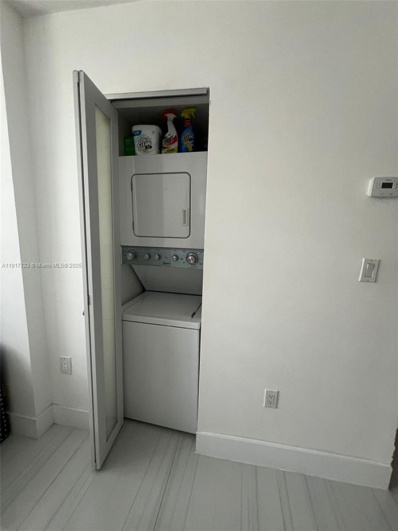 17878 N Bay Rd, Unit 507, Sunny Isles Beach, FL 33160 Photo
