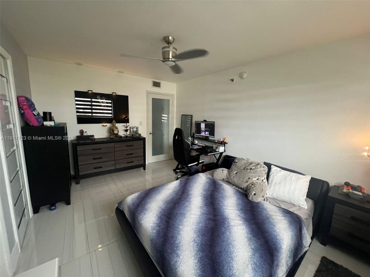 17878 N Bay Rd, Unit 507, Sunny Isles Beach, FL 33160 Photo