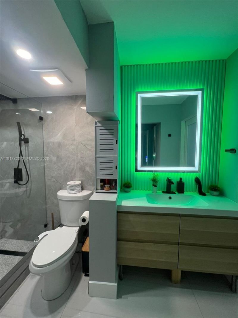 17878 N Bay Rd, Unit 507, Sunny Isles Beach, FL 33160 Photo